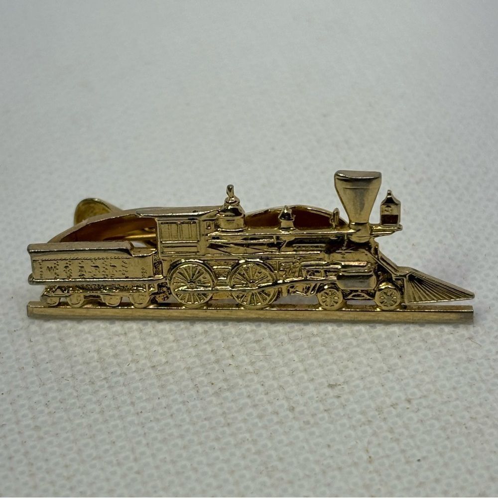 Vintage Western & Atlantic Railroad Gold tone Steam Locomotive Tie Clasp‎